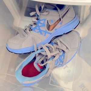 Brand new Nike shoes